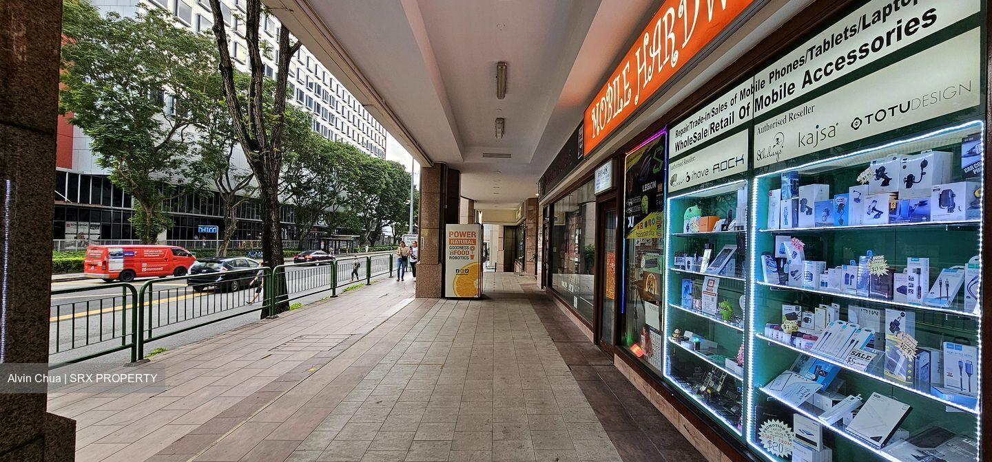 Burlington Square (D7), Retail #481770461